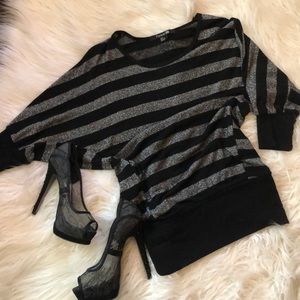 Forever 21 Bat sleeve blouse S/P black silver